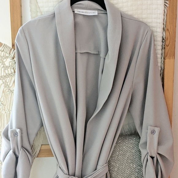 Gray Duster - Picture 2 of 3